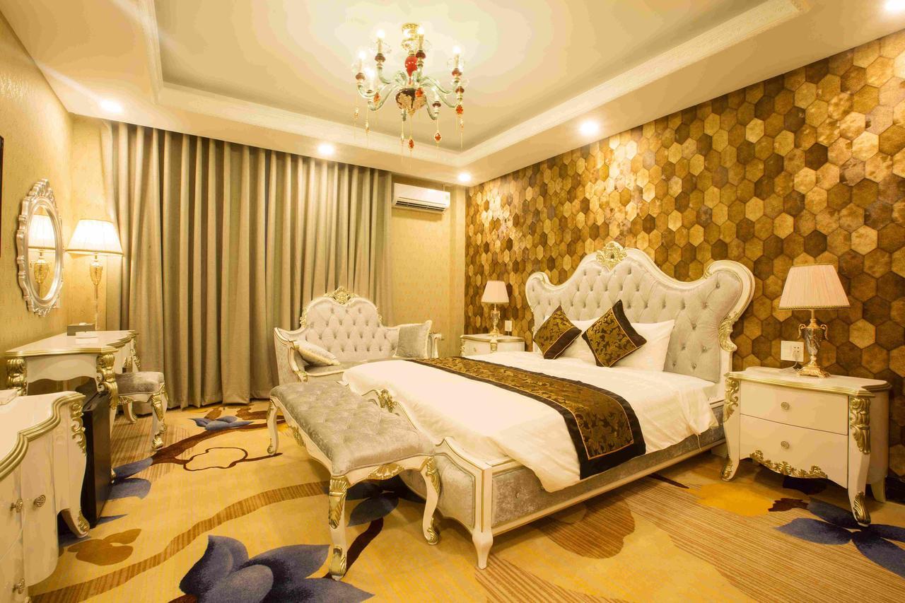 Anh Nguyet Hotel Ca Mau Экстерьер фото